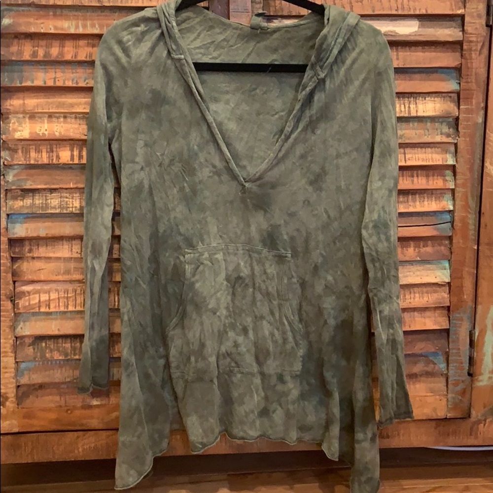 Green tie dye long sleeve hoodie
